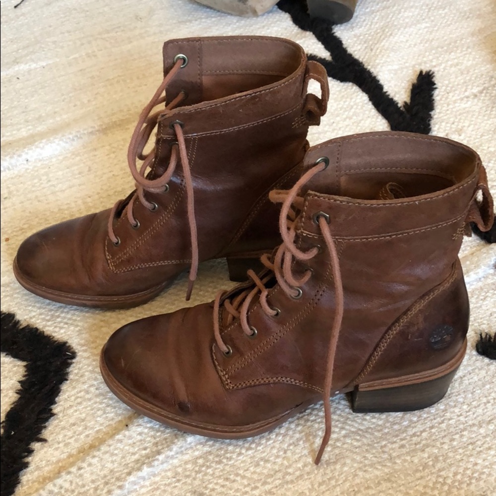 Women’s Timberland boots. Brown. Size 5.5.